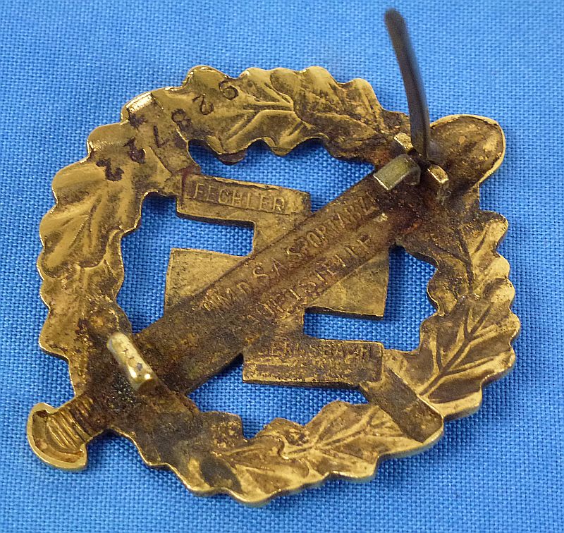 Numbered Gold SA Sports Badge by Schneider - Image 3