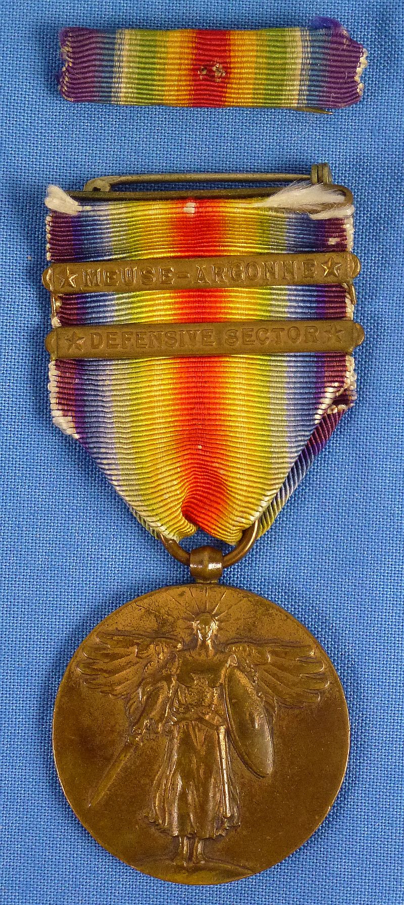 Named WWI 6th Division Victory Medal, Insignia and Documents Group - Image 2