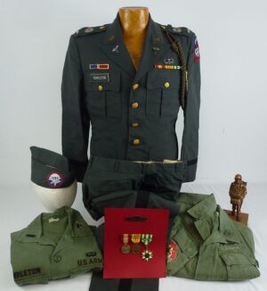Named Vietnam War Airborne Medical Officer Uniforms, Medals, Documents and Photographs Group