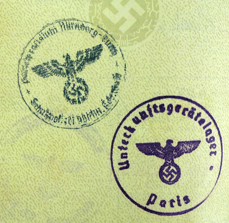 German Army Wehrpass with Photo in Tropical Uniform - Image 6