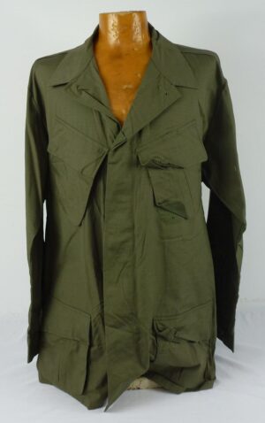 Near Mint Unissued Vietnam War Jungle Jacket Size Large Long