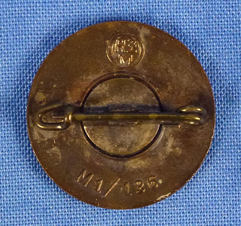 NSDAP Member Badge RZM M1/136 (Matth Salcher & Sohn) - Image 2