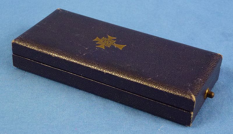 Cased Gold Mother's Cross by Wilhelm Deumer - Image 6