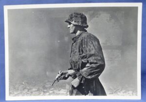 Waffen SS Strassenkamf Postcard