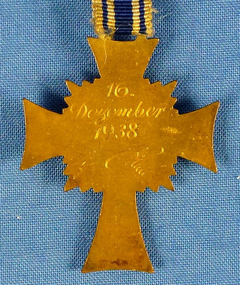 1938 Gold Mother's Cross of Honor - Image 3