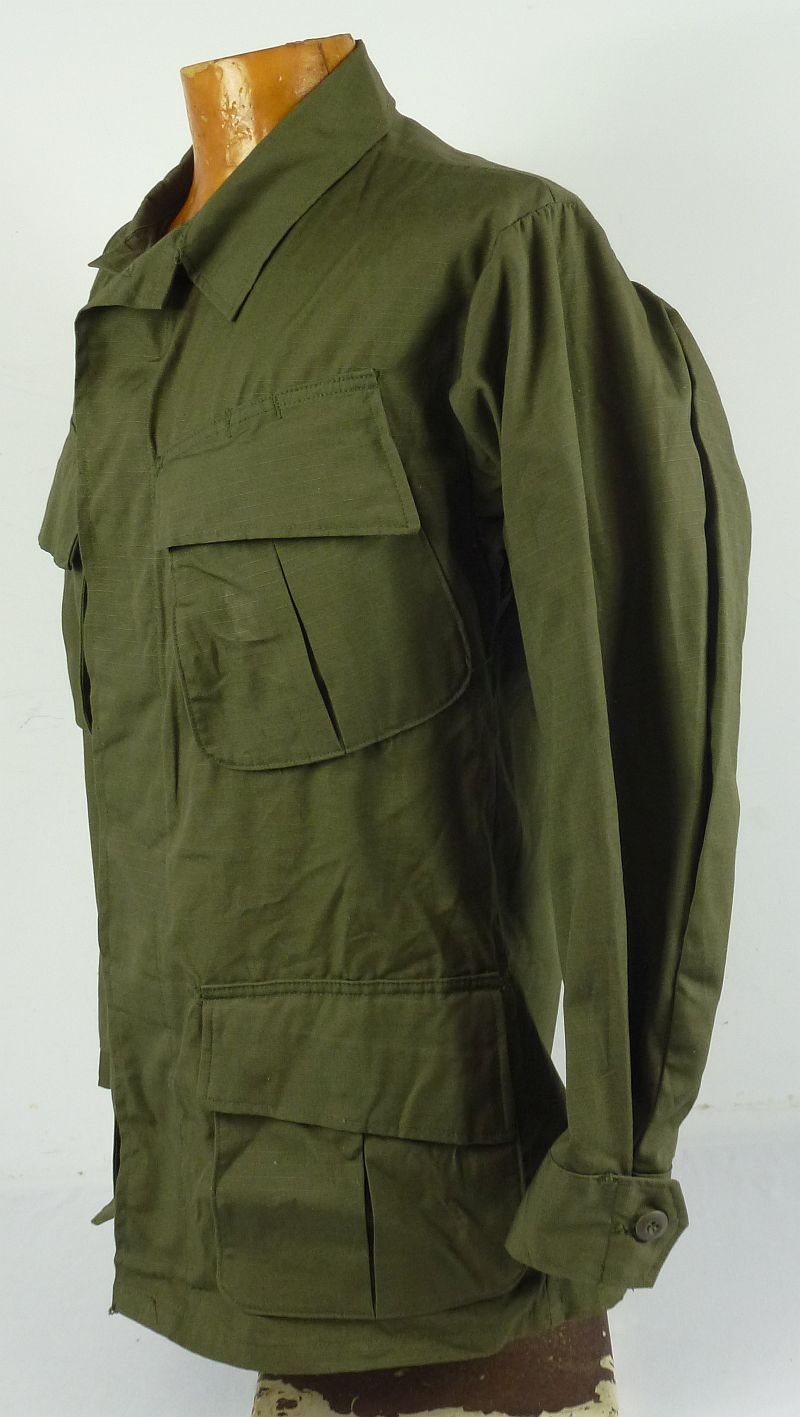 Near Mint Unissued Vietnam War Jungle Jacket Small-Short - Image 2