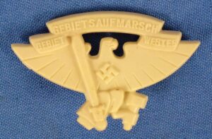 Hitler Youth Gebiet Gebietsaufmarsch Westf. 9 Plastic Tinnie RZM M9/25
