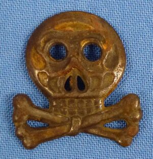 WWI Braunschweig Totenkopf Cap Insignia