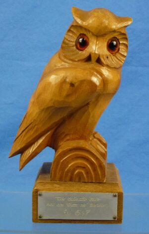 U-647 Carved Wooden Owl Desk Presentation Display Piece