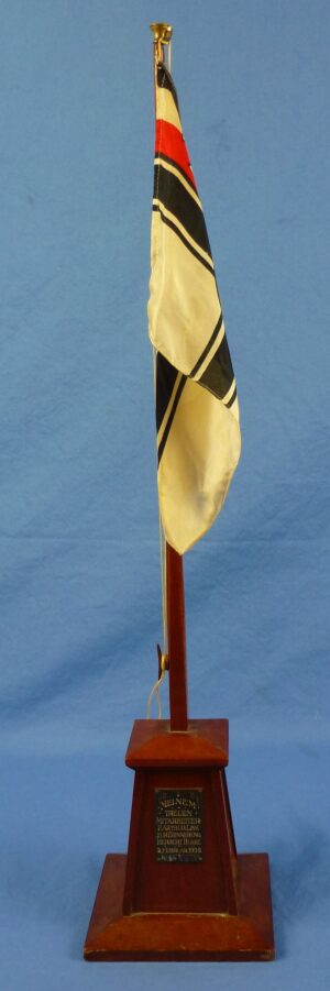 Named 1936 Der Stahlhelm Imperial Reichsriegsflagge Presentation Desk Display Piece