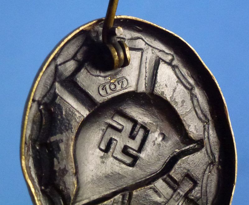 1939 Black Wound Badge Marked "107" (Carl Wild) - Image 3