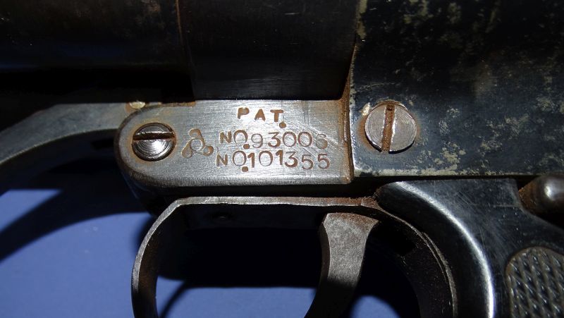 WWII Type 90 Japanese Navy 28 mm Double Barrel Flare Gun - Image 2