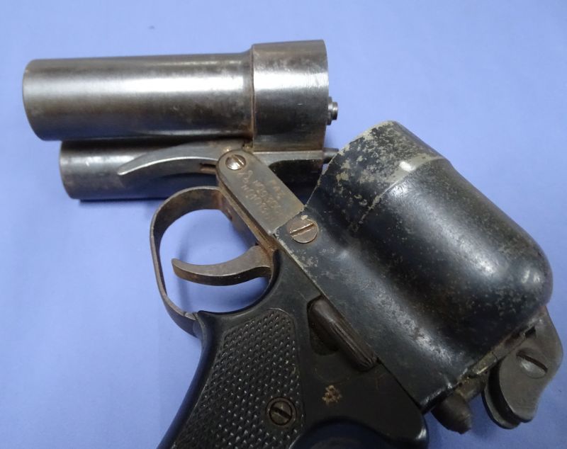 WWII Type 90 Japanese Navy 28 mm Double Barrel Flare Gun - Image 5