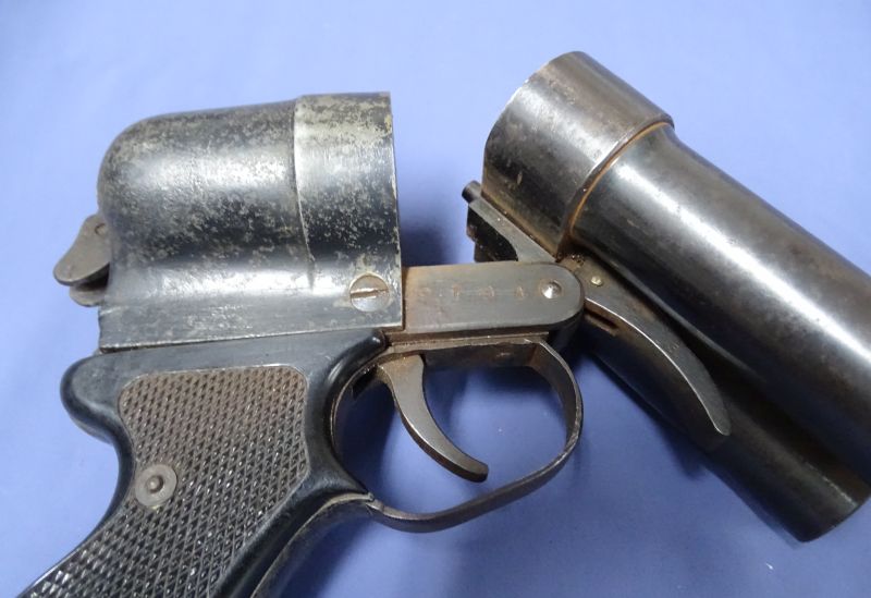 WWII Type 90 Japanese Navy 28 mm Double Barrel Flare Gun - Image 6