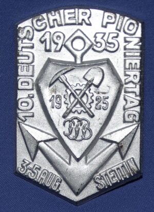 1935 Deutscher Pioniertag Tinnie