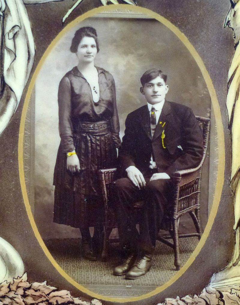 WWI Era Patriotic Portrait Photograph Display Disk - Image 2
